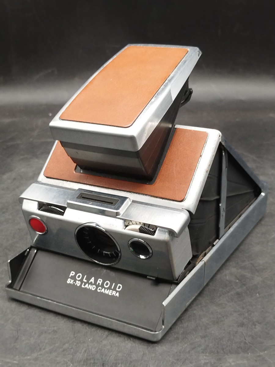 p020831　Polaroid Sx-70 ブラックモデル2 ストラップとヴィンテージポラロイドエバーレディケース_画像2