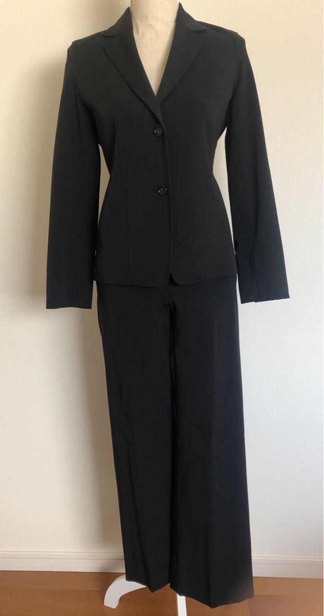 【値下げ中】パンツスーツ　 スーツ　ブラック　黒　リクルート　セレモニー　フォーマル　ビジネス