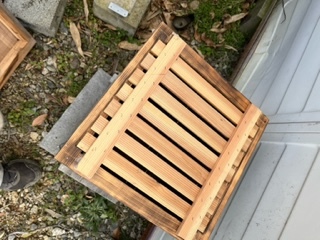 日本ミツバチ巣箱の画像5
