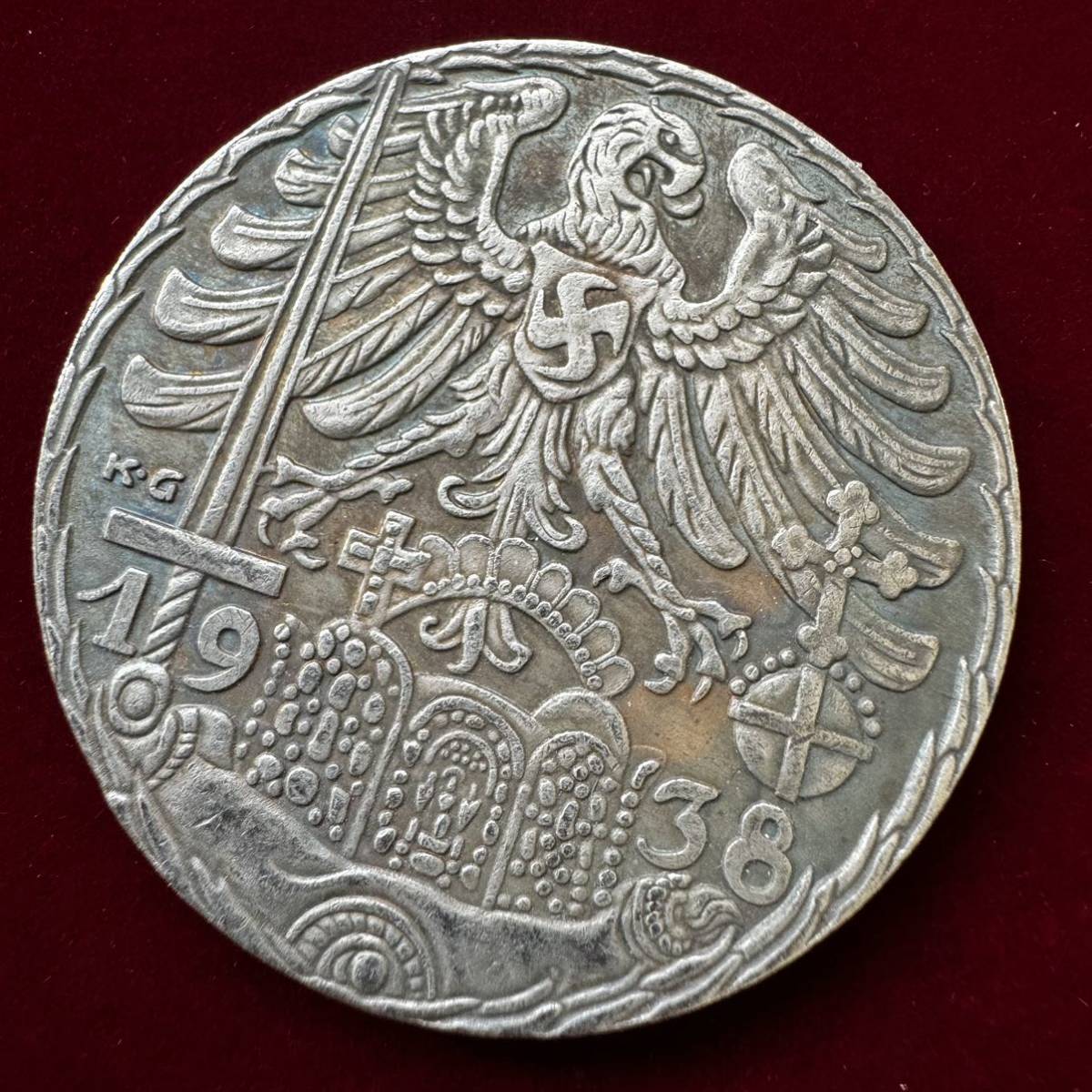 1円スタート　古銭　ドイツ　硬貨　ニュルンベルクの街　1938年　オーストリア併合　剣　帝国の鷲　紋章　クラウン　花輪　コイン_画像2