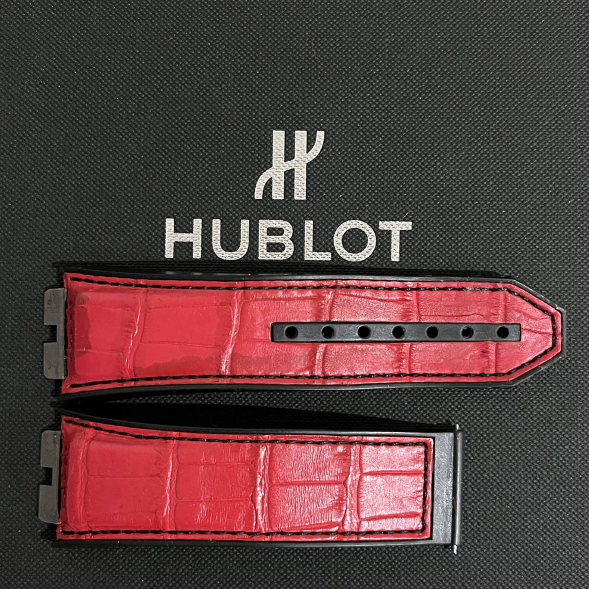 中古60%OFF HUBLOT ウブロ クロコダイル ワンクリック 45mm 44mm ウニコ UNICO ストラップ ベルト アリゲーター ラバー 定価92,400 レッド_画像1