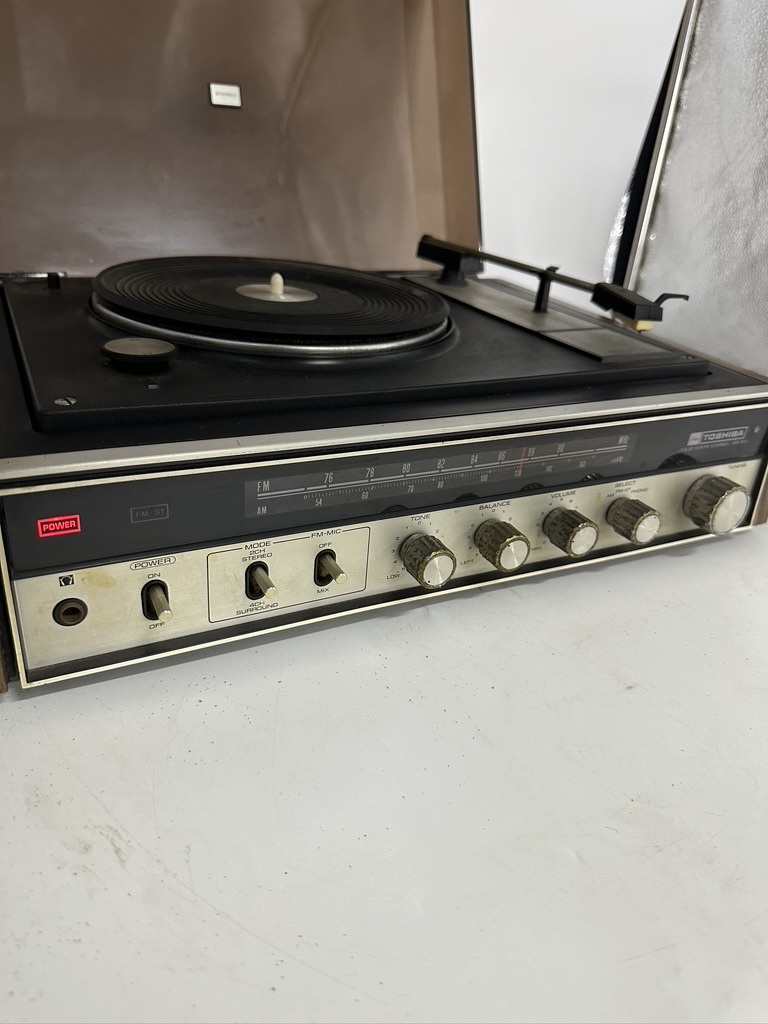 H0343 昭和レトロ 東芝 TOSHIBA レコードプレイヤー SM-102 STEREO SOLID STATE_画像2