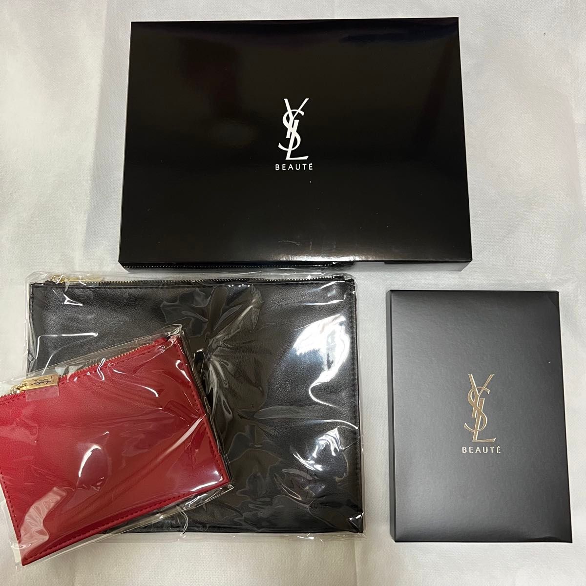 YSL イブサンローラン ノエルギフト2020 ミラー&大小ポーチ YSL イブサンローラン ノエルギフト2020 ミラー&大小ポーチ
