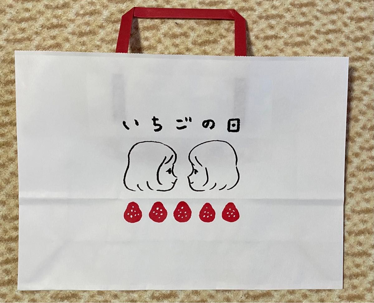 【新品未使用】ショッパー　紙袋　バレンタイン　可愛い　いちごの日