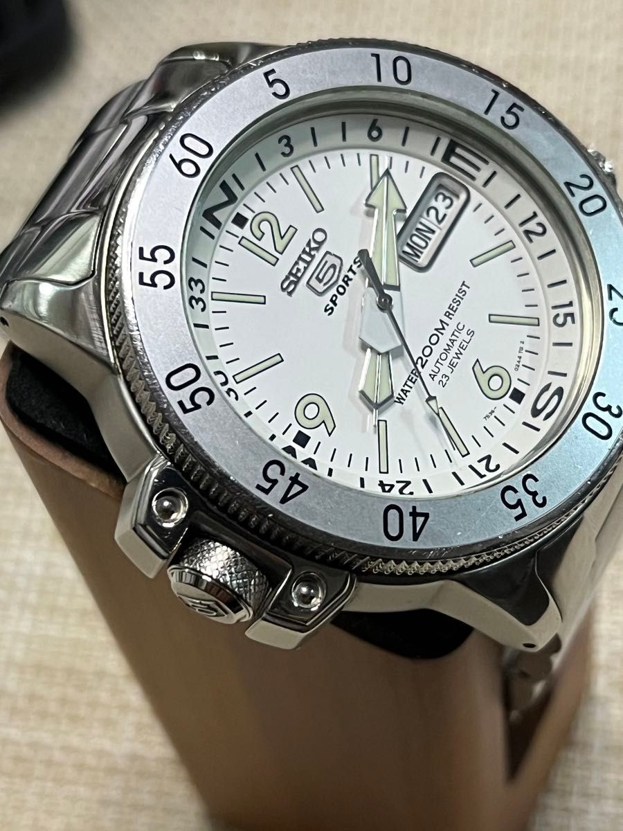 希少品　SEIKO 5sports アトラス　ホワイト