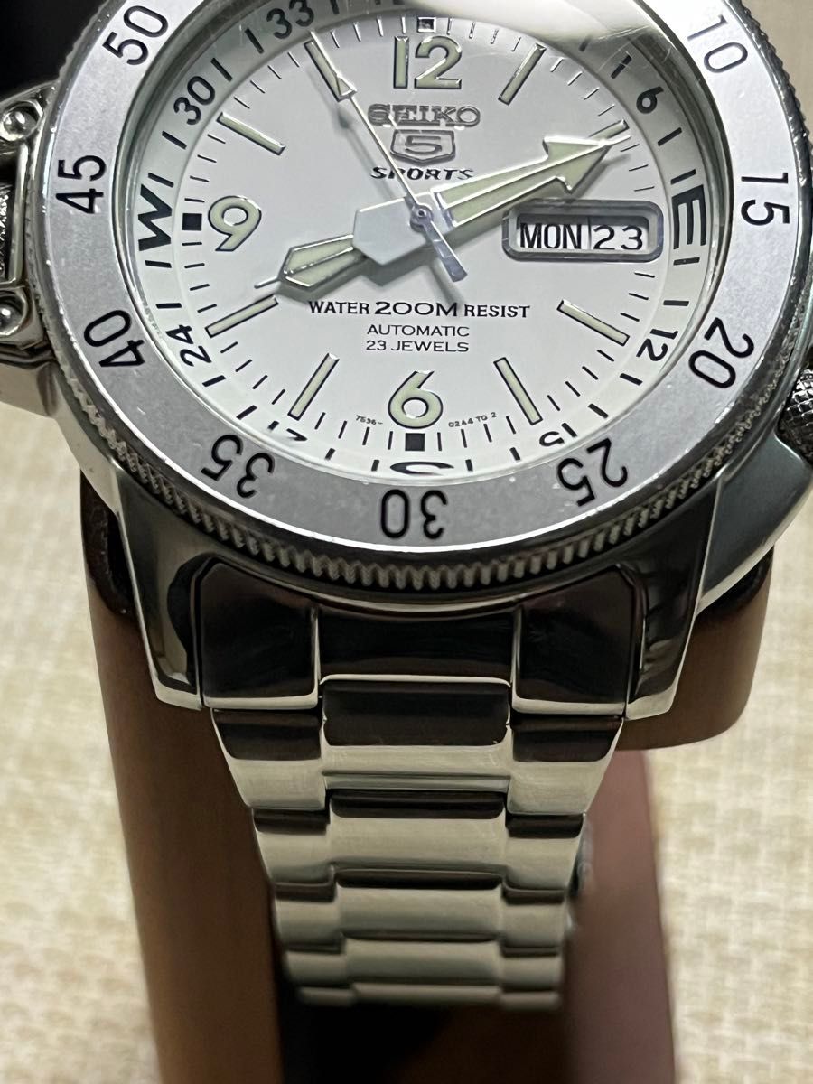 希少品　SEIKO 5sports アトラス　ホワイト