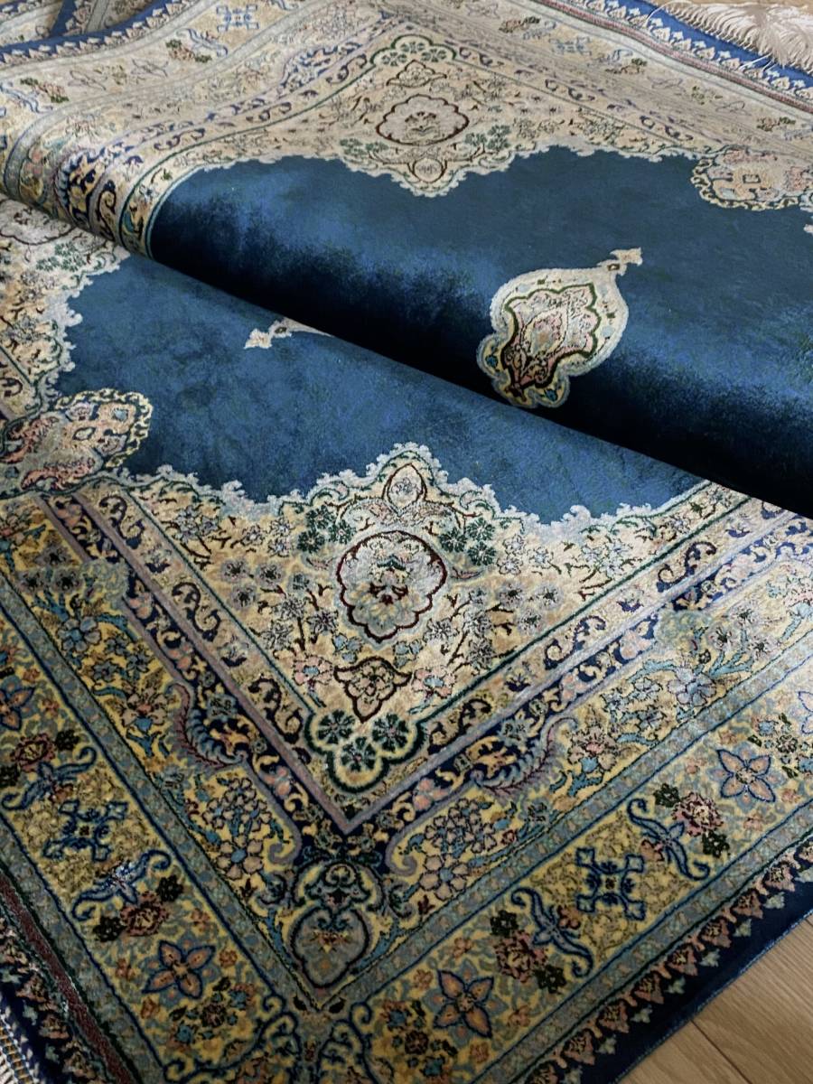 百貨店展示品　シルク100％ 最高峰225万ノット　イラン産　手織り 高級ペルシャ絨毯 101×152cm_画像4