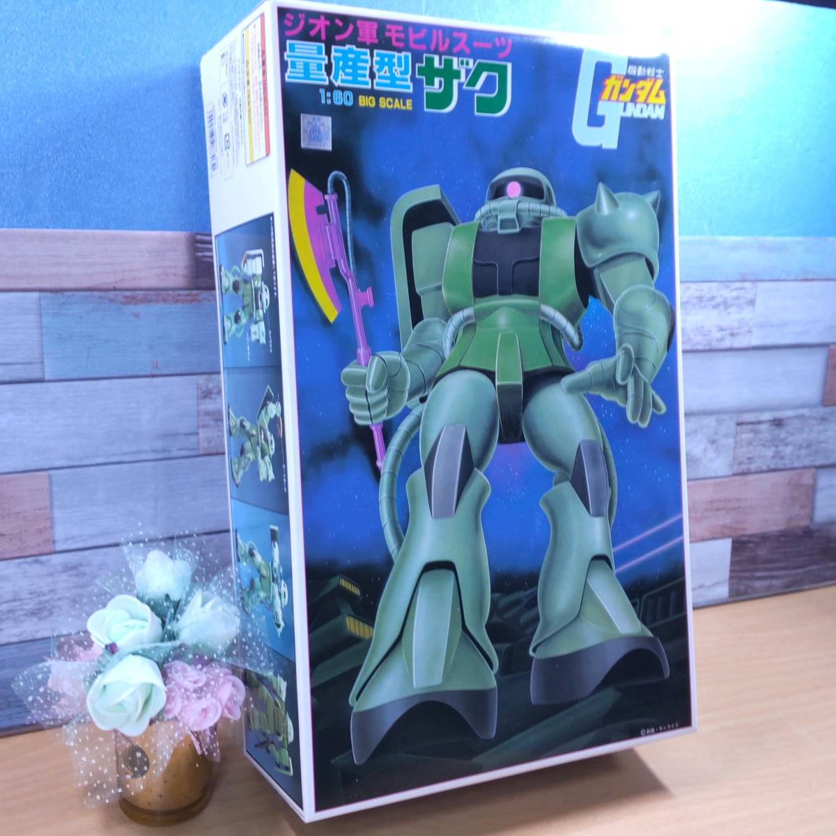 未使用美品】旧キット 1/60 ガンダム・シャア専用ザク・量産型 未使用美品】旧キット 1/60 ガンダム・シャア専用ザク・量産型