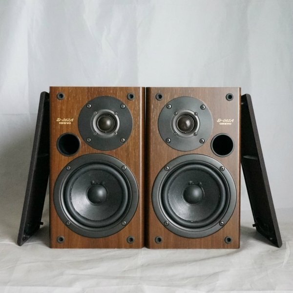 ◆ ONKYO オンキョー 13cm 2ウェイ・2スピーカー・バスレフ方式・ブックシェルフ型・防磁設計・ラバーエッジ貼替済 ◆