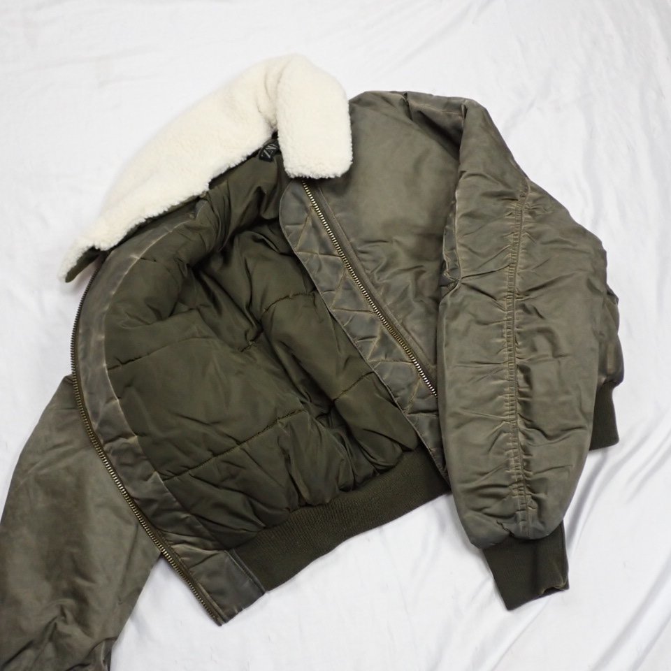 ☆未使用 ZARA/ザラ ダメージドエフェクトナイロン ボンバー ☆未使用 ZARA/ザラ ダメージドエフェクトナイロン ボンバー