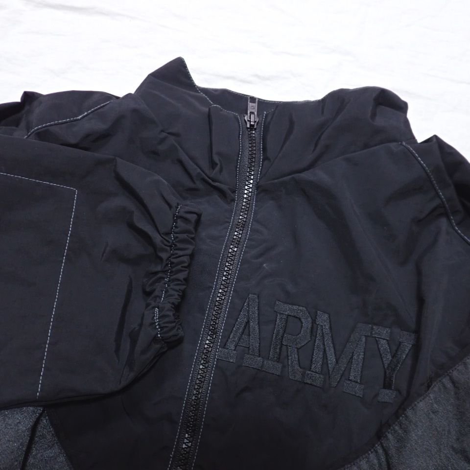 ★未使用 米軍 U.S.ARMY IPFU フィットネスジャケット XSMALL-REGULAR/メンズS相当/ブラック/ロゴ刺繍/ナイロン/ミリタリー&1703700098_画像3