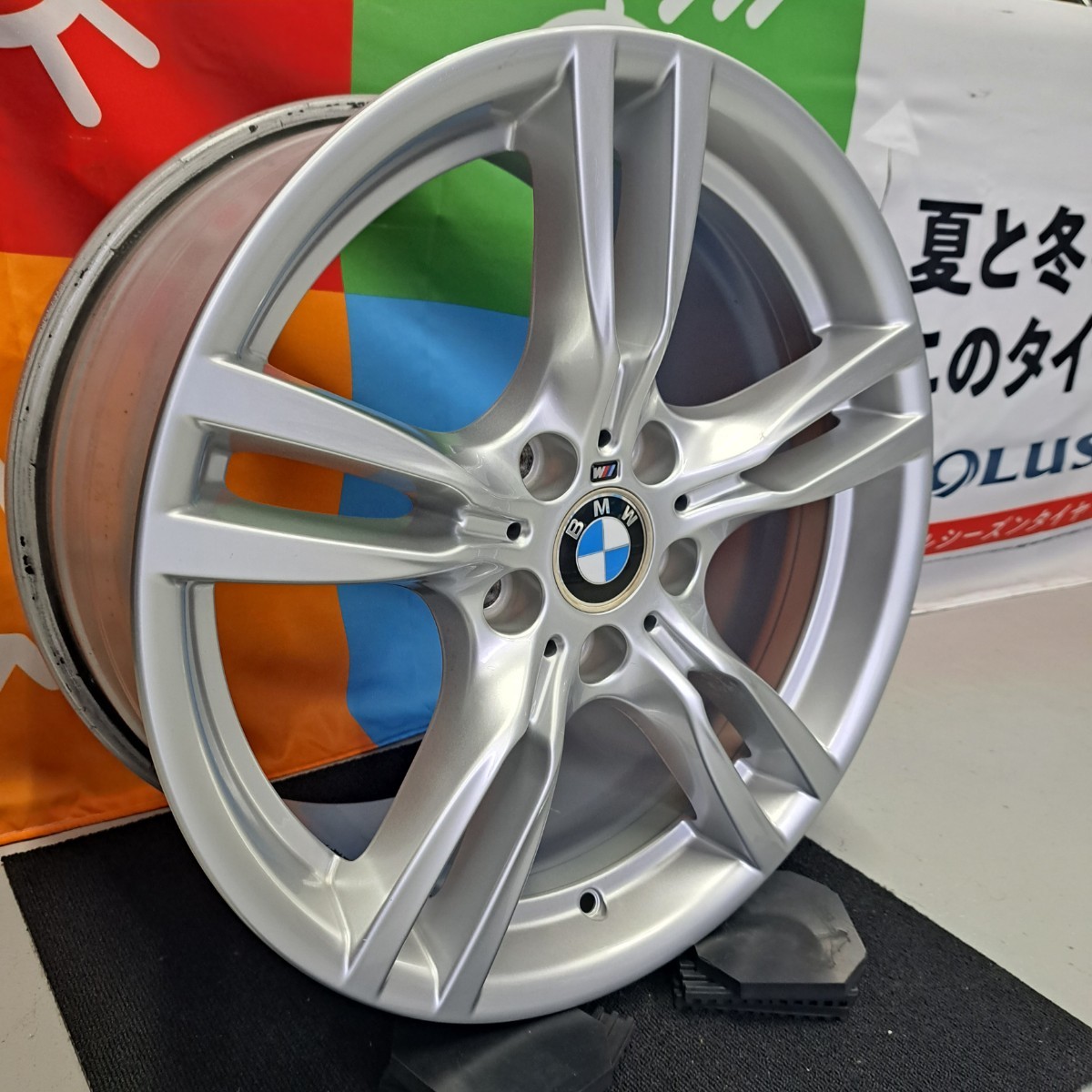 綺麗品☆ＢＭＷ　３シリーズ　F30　F31　Ｍスポーツ 純正　ダブルスポークスタイリング400Ｍ　4シリーズ　F32　X1　E84　溝有RFTタイヤ☆_画像4