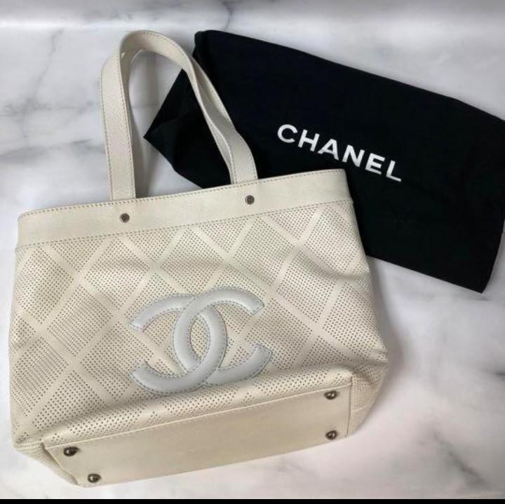 最終価格　0347　CHANEL シャネル　パンチング　トートバッグ　★ホワイト★　ココマーク　 ロゴ