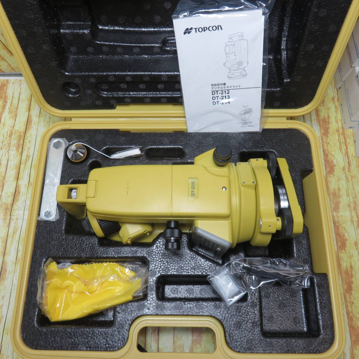 【美品】トプコン/TOPCON デジタルセオドライト(トランシット) DT-214