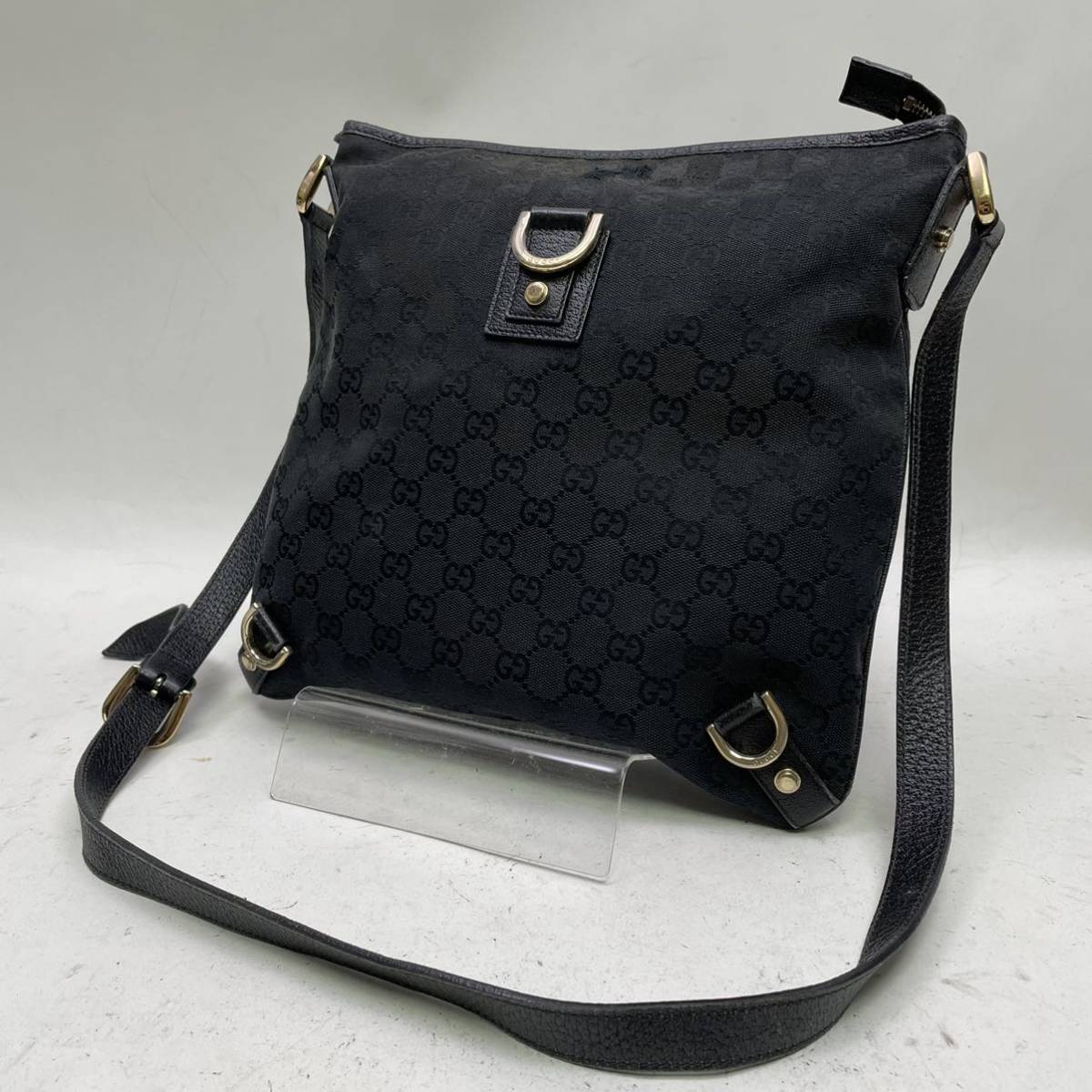 美品!GUCCI グッチ 131326 2684 ショルダーバッグ GG柄 ブラック B28-78_画像1