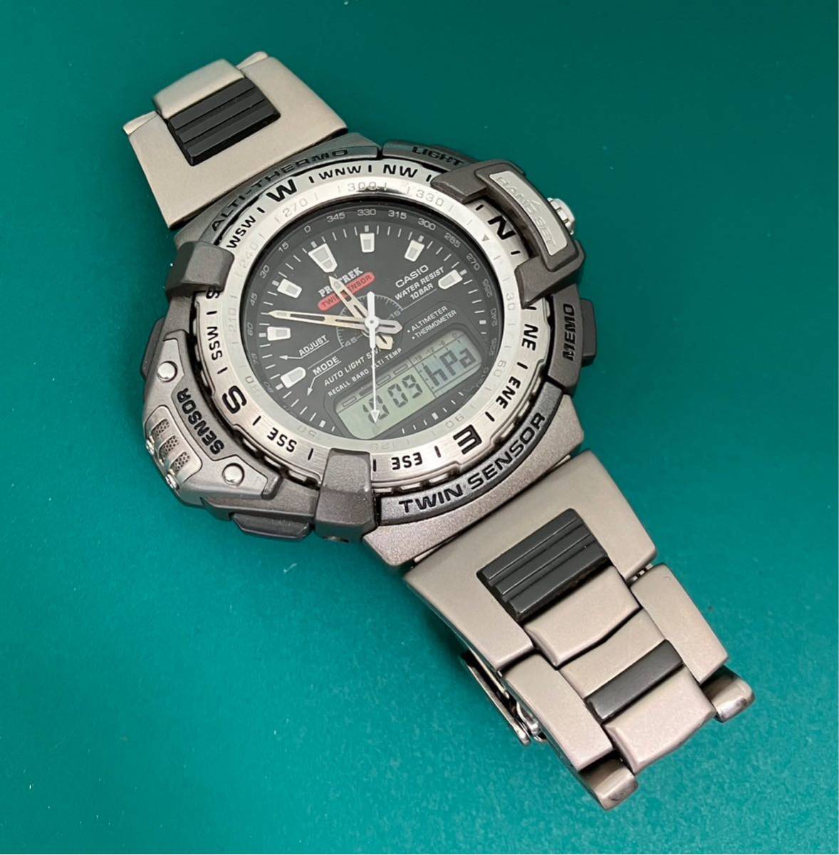 CASIOカシオ PROTREKプロトレック PRT-71 0 黒文字盤　メンズ腕時計 オリジナルベルト　電池交換済み_画像1