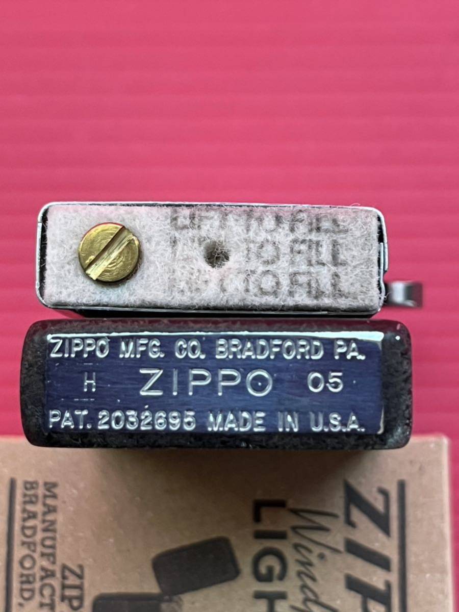 ZIPPO/ ジッポー/ 1941レプリカ ブラッククラックル オイルライター 美品 2005年_画像2