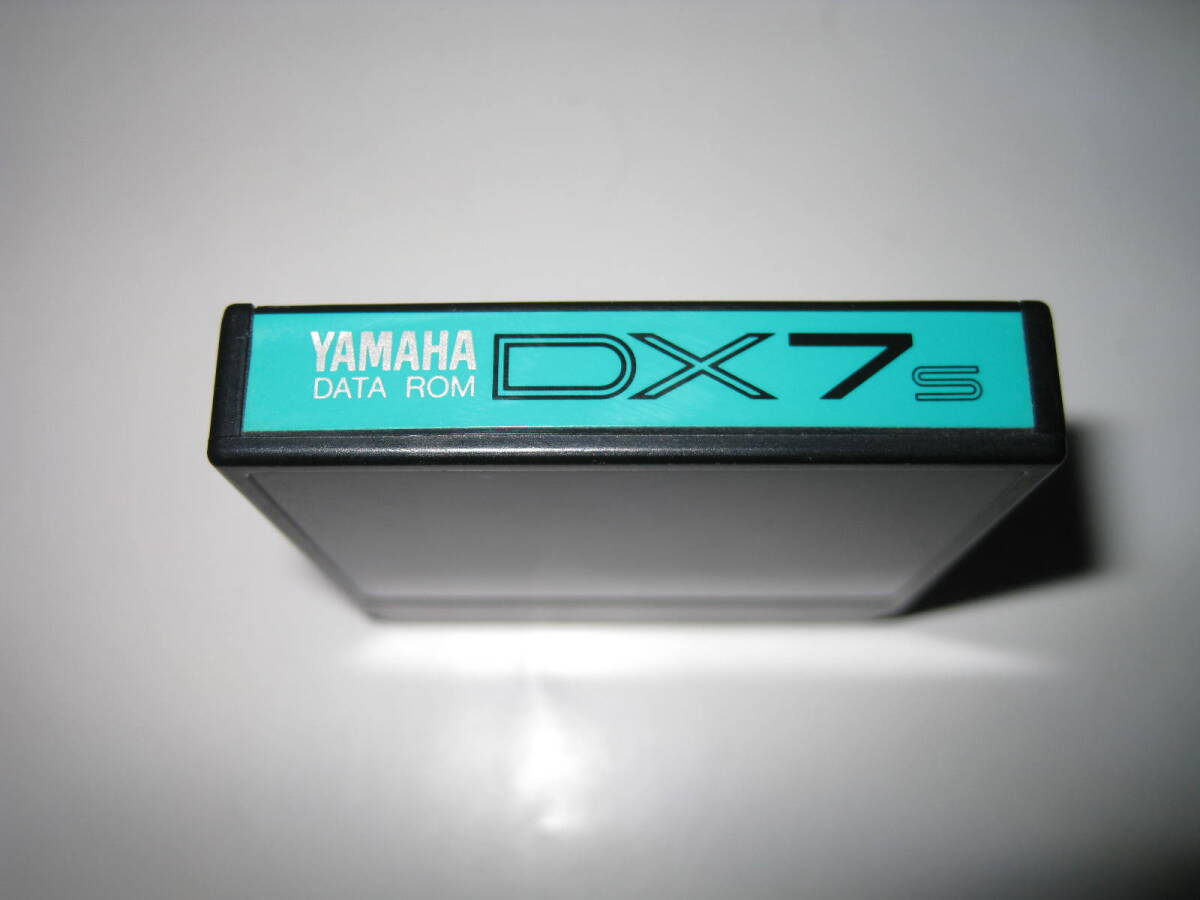 凄いおまけ付 往年の名器 YAMAHA DX7S DATA ROM　動作確認済み_画像2