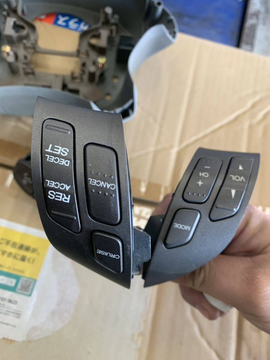 中古　美品　エリシオン ホンダ HONDA RR1 RR2 RR3 RR4 RR5 RR6 ステアリング　ハンドル　ステリモ　ウッド　コンビ　革　レザー_画像4