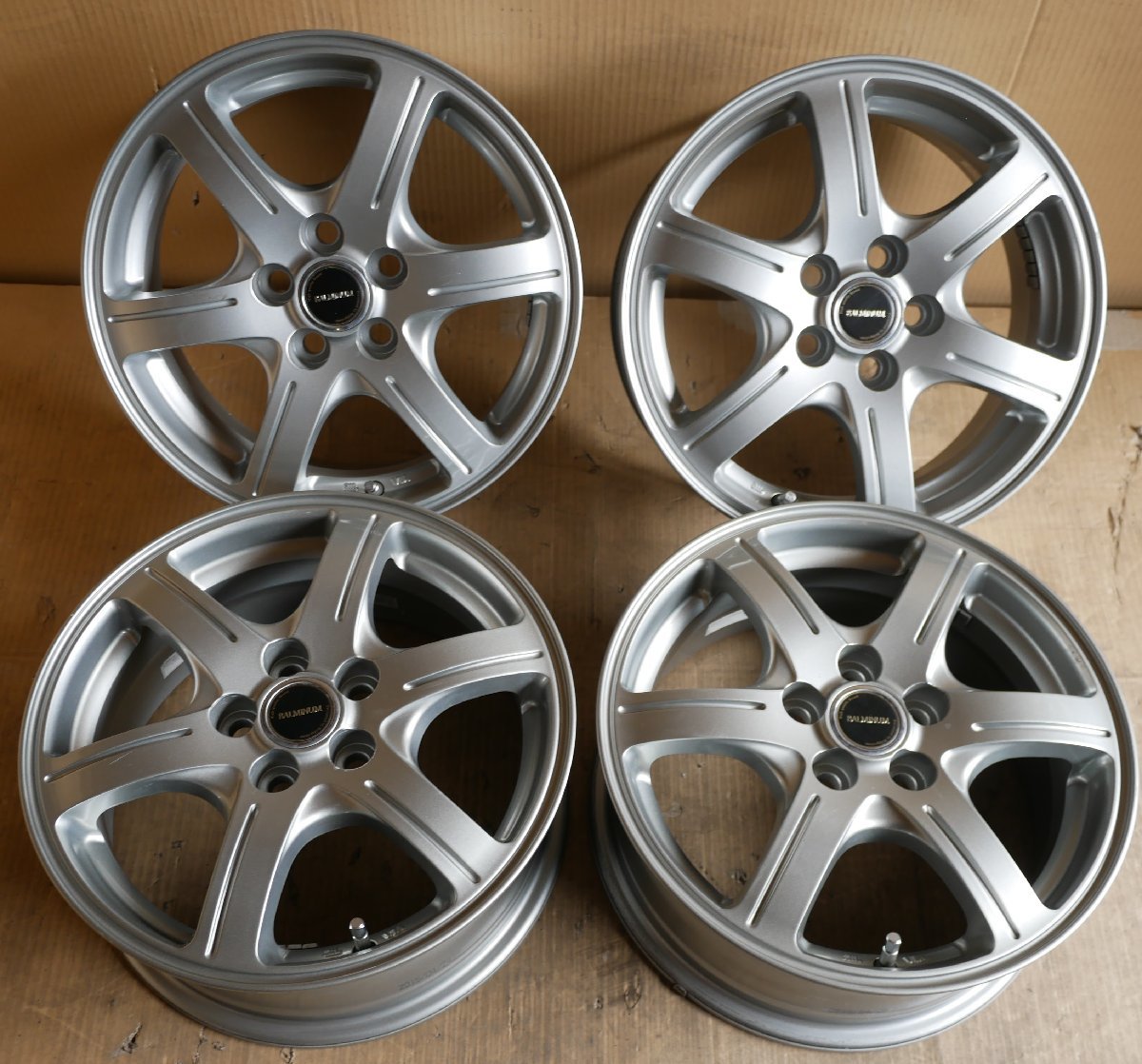 ◎A2281 ☆アルミ ホイール 単体■BS Balminum■15x6J PCD 100 x 5H +45■15インチ■プリウス　アリオン　ウィッシュ　オーパ　カルディナ_画像1