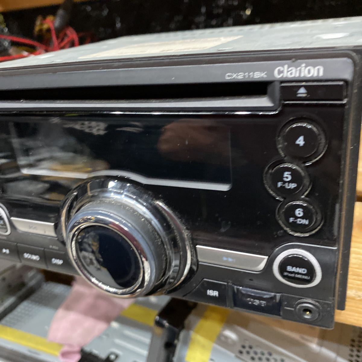 Clarion CD/USB/AUX CX211BK