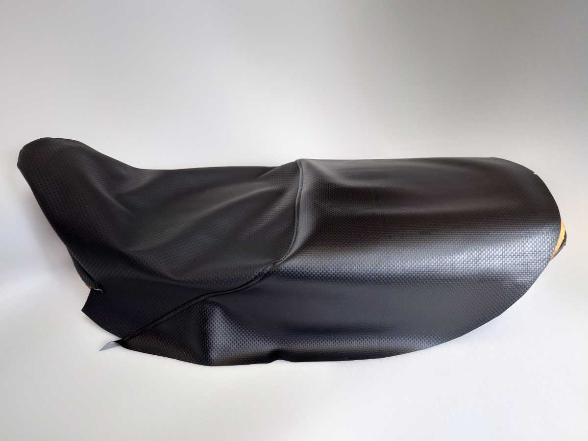 縫製済 GPZ1100 空冷 シート レザー 表皮 生地 ディンプル カーボン kawasaki seat cover materialの画像1