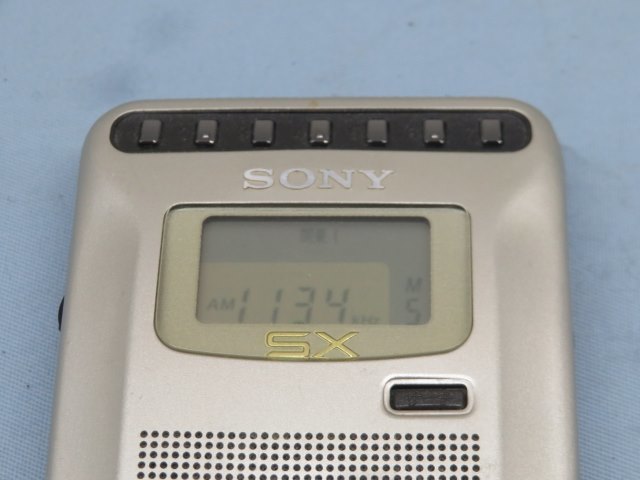 ■SONY ICF-SX220R FM/AMラジオ ソニー ポケットラジオ 2BANDラジオ 巻き取りイヤホン 電池付き 難あり 電池付き 91122■！！_画像2