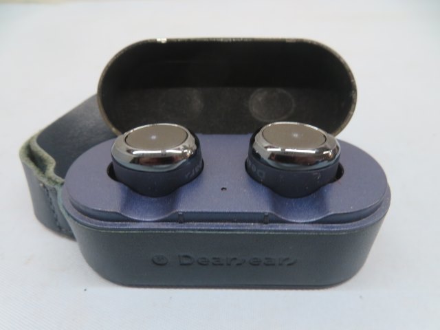 ★DEAREAR DE-TW02-NYY ワイヤレスイヤホン Bluetooth ディアイヤー USBケーブル付き 動作品 91226★！！_画像2