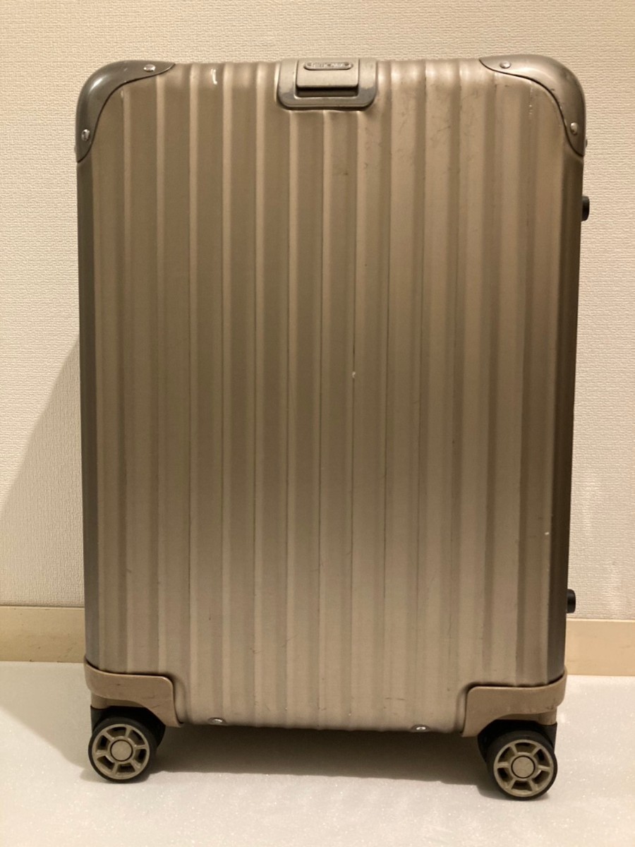 リモワ スーツケース トパーズ チタニウム 32リットル - バッグ リモワ スーツケース トパーズ チタニウム 32リットル - バッグ