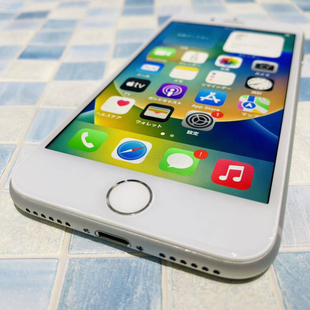 美品 SIMフリー iPhone8 128GB 148 シルバー 新品電池|Yahoo 美品 SIMフリー iPhone8 128GB 148 シルバー 新品電池|Yahoo