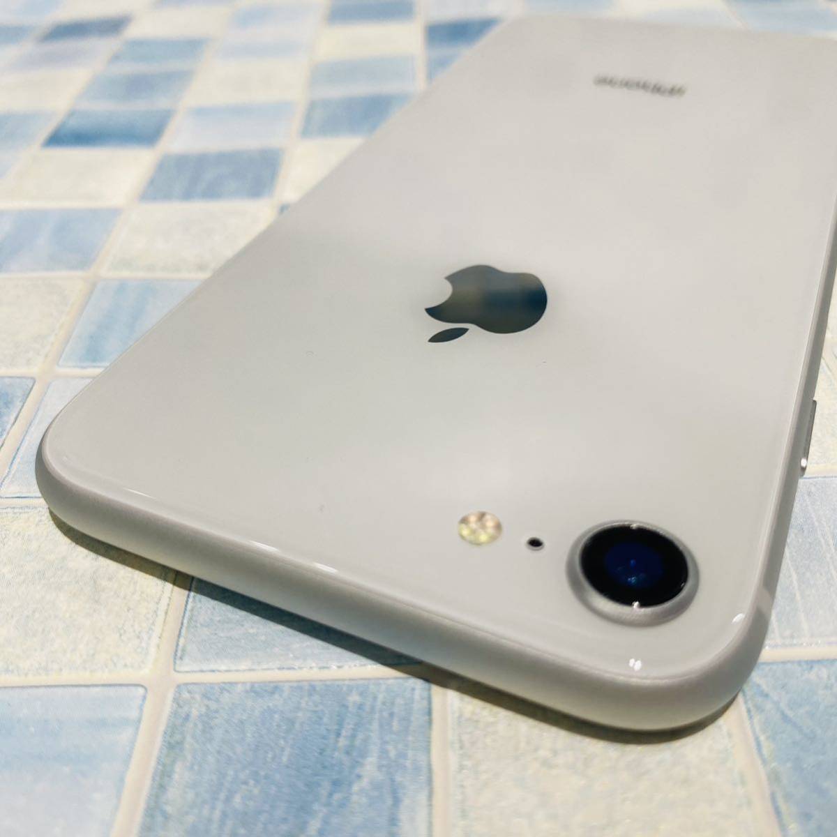 美品 SIMフリー iPhone8 128GB 148 シルバー 新品電池|Yahoo 美品 SIMフリー iPhone8 128GB 148 シルバー 新品電池|Yahoo