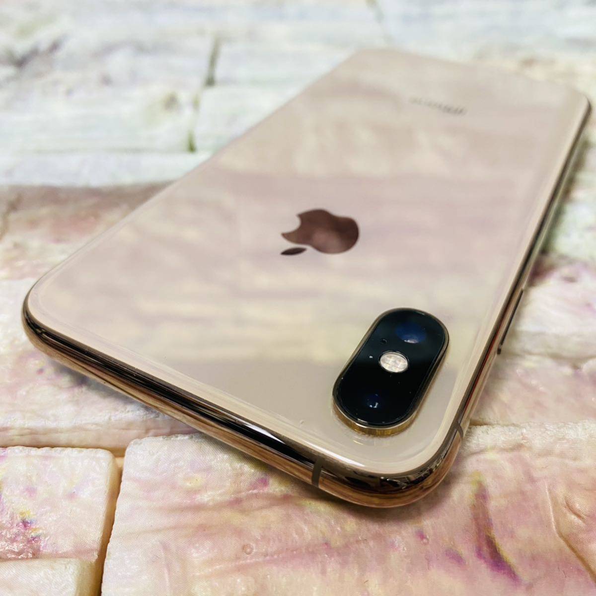 SIMフリー iPhoneXS 64GB 891 ゴールド 新品電池_画像7