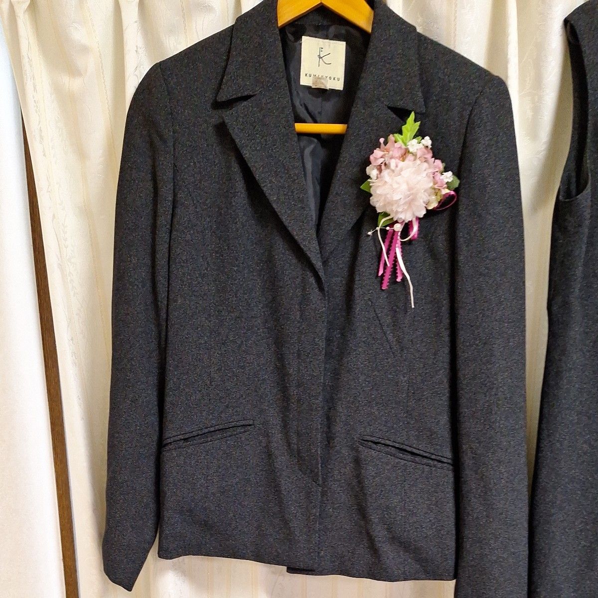 組曲　KUMIKYOKU卒業式入学式などにグレー式服ワンピースジャケット中古サイズ3　Ｌサイズ相当