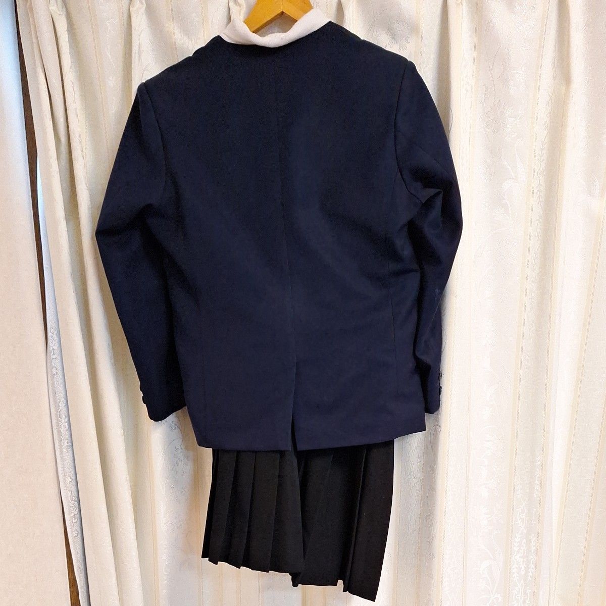 小学校制服　紺色ジャケット&　ひだスカート&ポロシャツ　サイズ150　中古