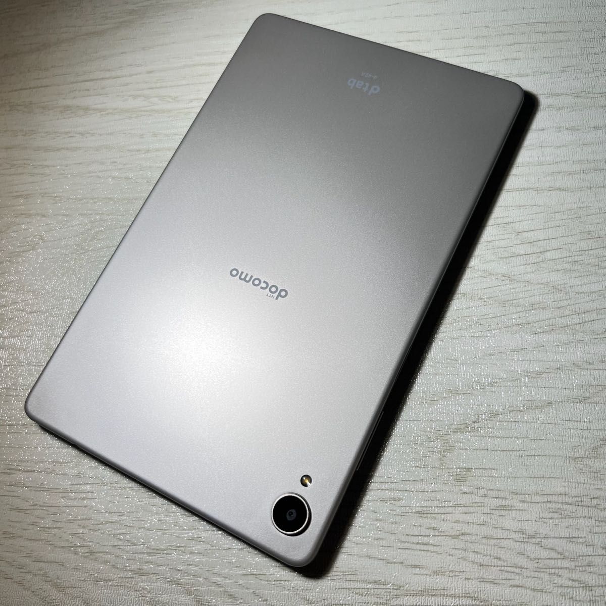 Lenovo dtab d-42A docomo版 SIMフリー 4GB 64GB 8インチ タブレット 中古 本体 ゴールド