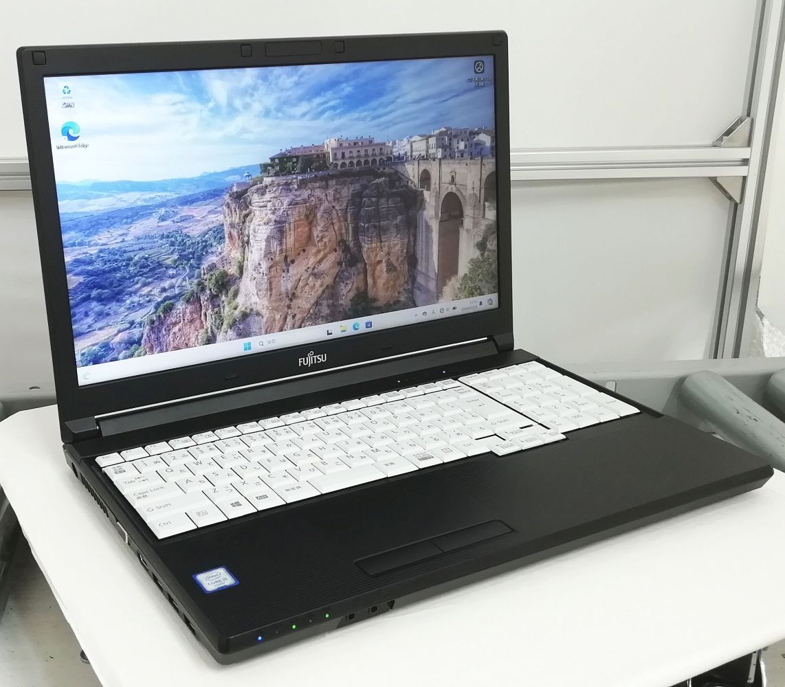 FUJITSU LIFEBOOK A576/S Core i5 6300U メモリ8GB 新品SSD 2.5インチ256GB Windows11 Pro 64bit 富士通 即納 保証あり【H24021704】