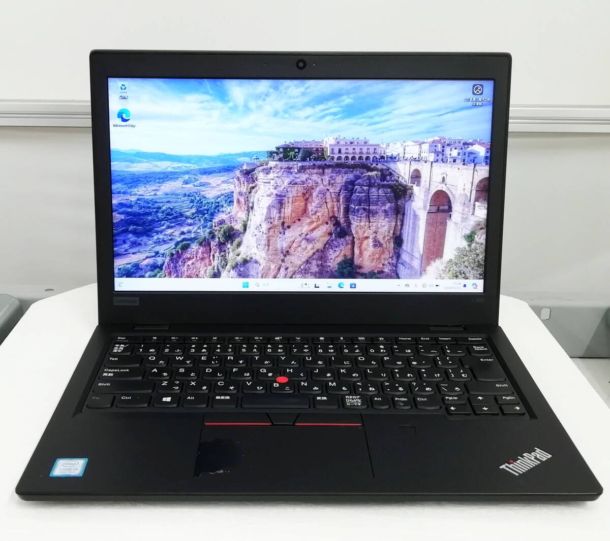Lenovo ThinkPad L380 Core i3 8130U メモリ8GB 新品SSD M.2 SATA256GB Windows11 ひび割れあり ノートパソコン 即納【H24022116】_画像2