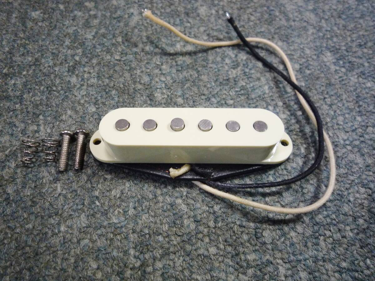 1990年代製 Lindy Fralin Strat Blues Special Staggard Single coil Pickup Middle　リンディ フレーリン センター_画像1