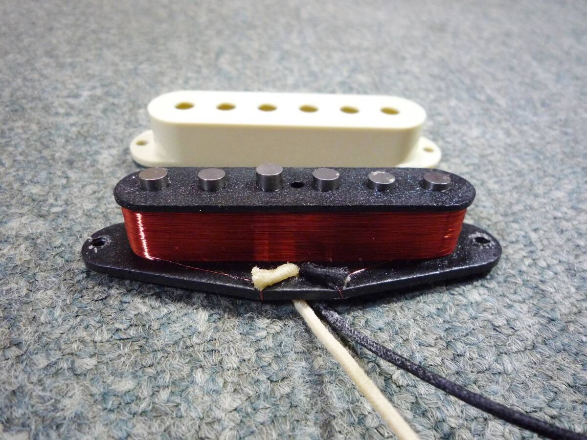 1990年代製 Lindy Fralin Strat Blues Special Staggard Single coil Pickup Middle　リンディ フレーリン センター_画像6