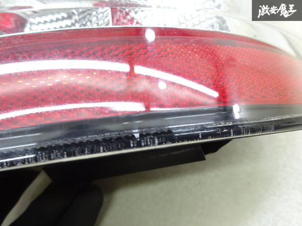 【点灯OK】 トヨタ 純正 NHW20 20系 プリウス 後期 LED テールライト テールランプ 右 右側 運転席側 STANLEY 47-13 割れ無し 即納 棚I-7_画像6