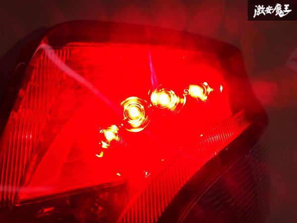 【割れ無し】トヨタ 純正 NSP130 KSP130 NCP130 ヴィッツ 前期 LED テールライト テールランプ 右 右側 運転席側 KOITO 52-228 即納 棚8-2_画像7