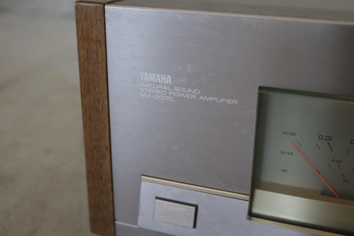 中古 ヤマハ YAMAHA MX-2000 ステレオパワーアンプ 日本製 オーディオ機器【通電確認済】現状品 ステレオ 音響機器 機材 _画像4