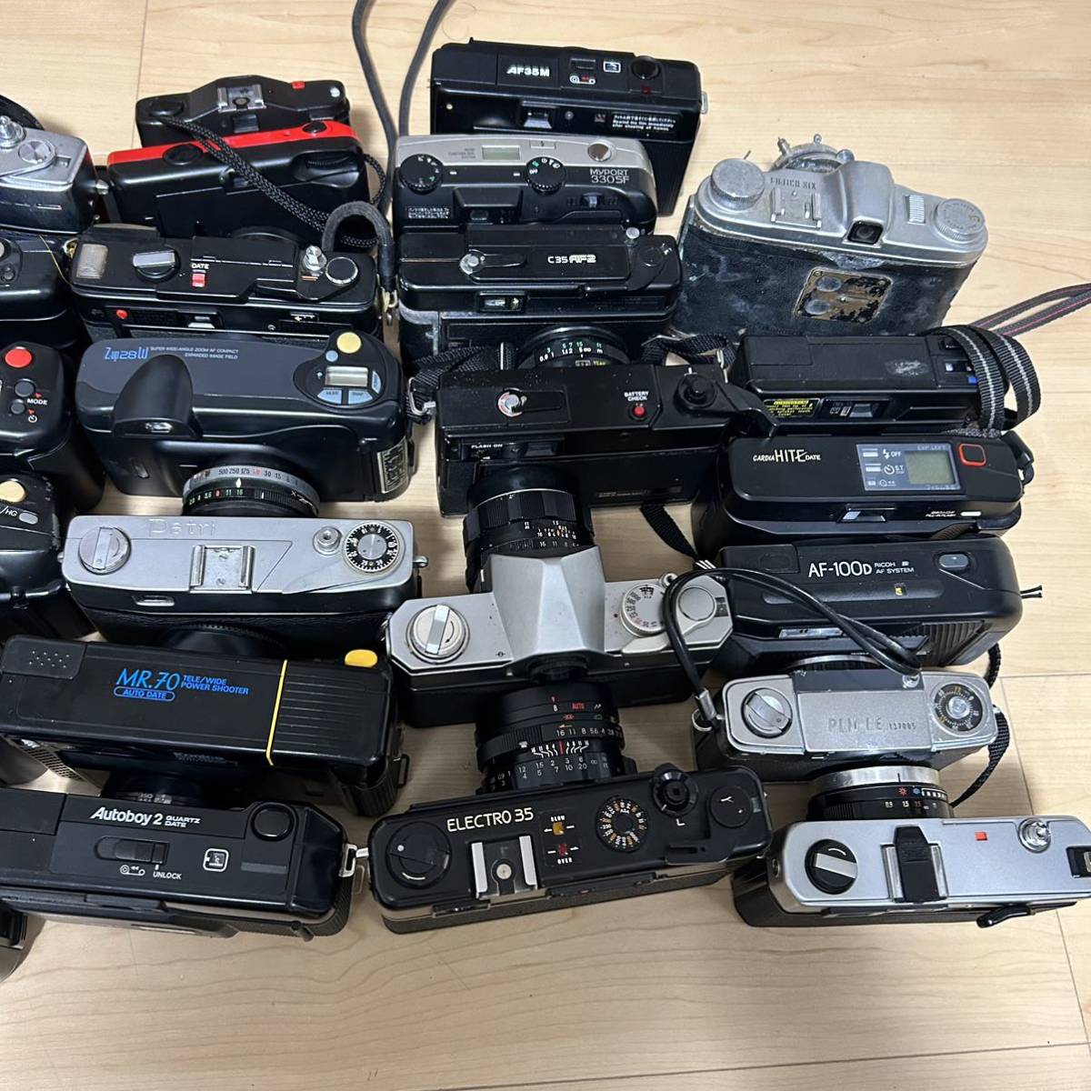 超歓迎 カメラまとめ売り Canon KONICA YSHICA その他 - その他 超歓迎 カメラまとめ売り Canon KONICA YSHICA その他 - その他