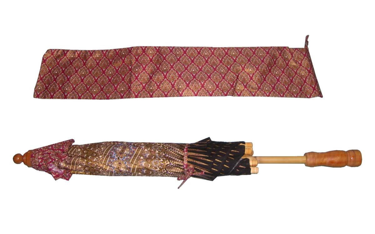 Umbrella handmade　竹製手作り日傘　エスニック　シルク　全長７２cm　開傘時直径７９cm_画像3