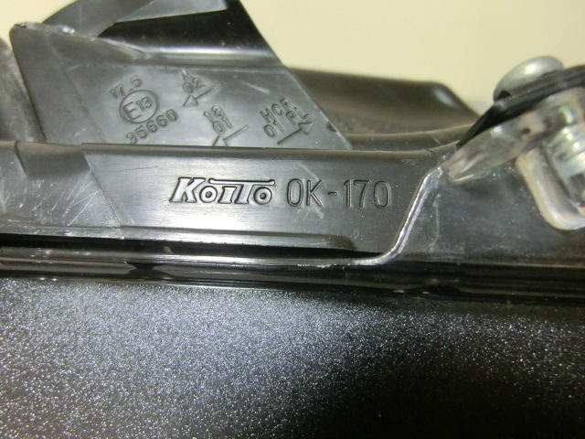 ハイラックス GUN125　後期　右ヘッドライト　右ヘッドランプ　ハロゲン用　koito 0K-170　　ジャンク品_画像10