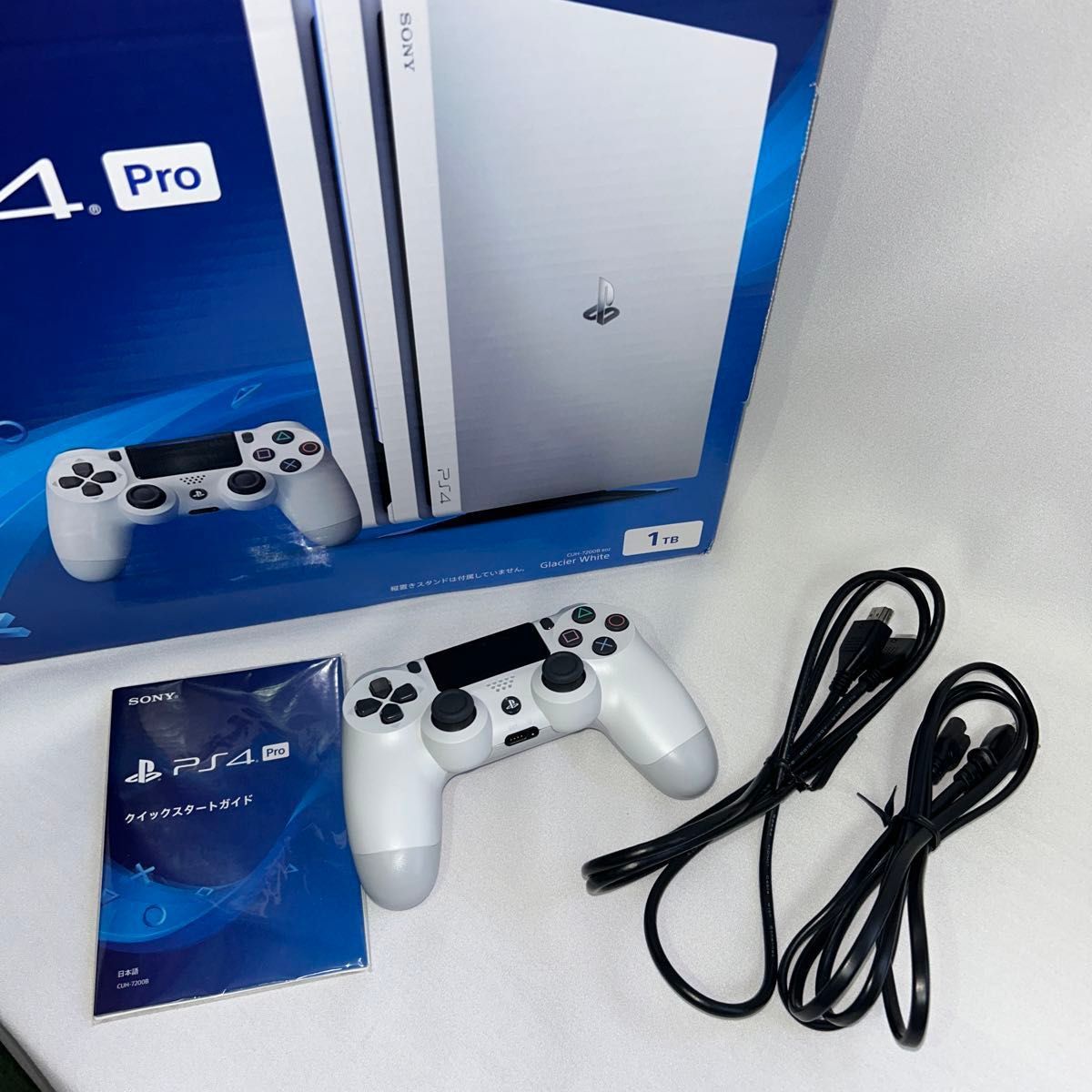 PlayStation 4 Pro グレイシャー・ホワイト　1TB(CUH-7200BB02)