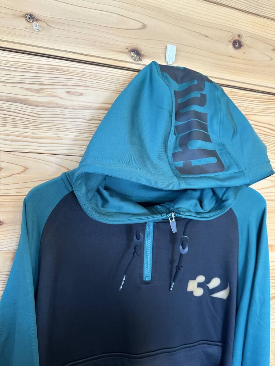 サーティーツー　THIRTY TWO 32 スノーボード　撥水パーカー　SIGNATURE TECH HOODIE Lサイズ　展示品特価　_画像2