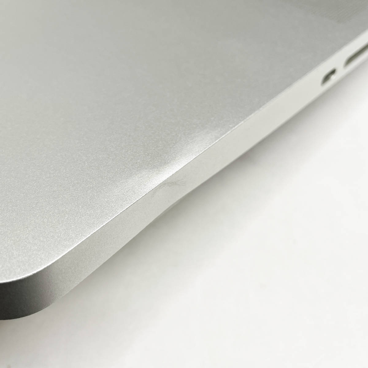 中古☆Apple MacBookPro Early2011 CTO 15.4インチ i7 2.3GHz HighSierra メモリ16GB SSD500GB バッテリー新品★ 動作良好 送料無料_画像4
