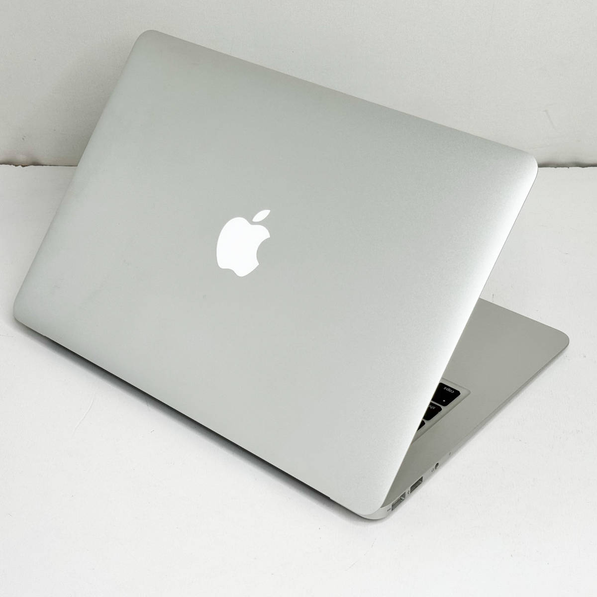 1円スタート★Apple MacBook Air 13インチ Mid 2011 Core i7 メモリ 4GB SSD 256GB MC966J/Aベース カスタム ジャンク_画像2