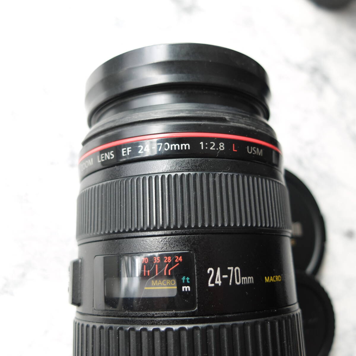 （Pa-114）キャノン CANON カメラ 一眼レフ レンズ CANON ZOOM LENS EF 24-70mm 1:2.8 L USM 中古 動作未確認 ジャンク_画像2